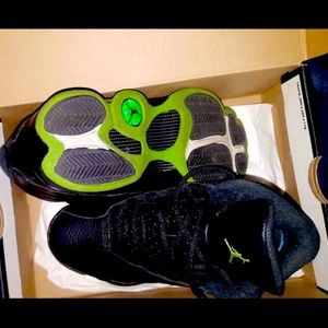 Jordans: 6y grade school boys(women size 8)